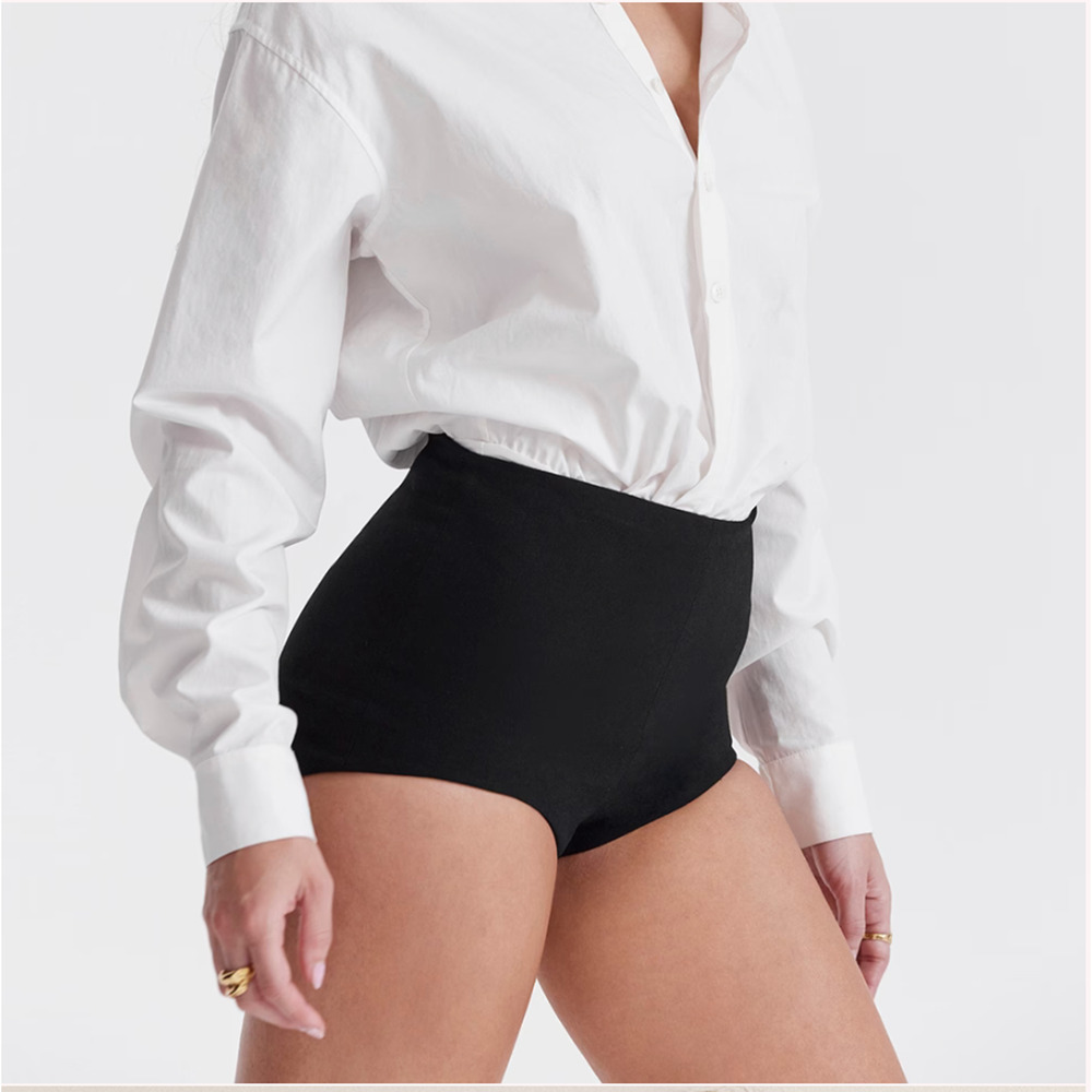 House of CB London Size Small HOUSE OF CB 'Tahni' Black High Waisted Shorts